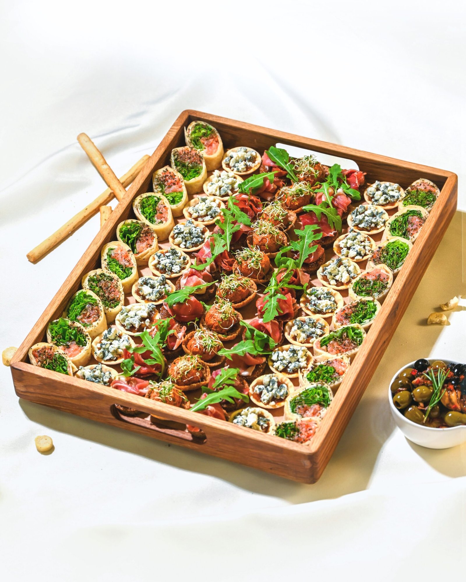 DC_ (92) GURMANIŠKAS vieno kąsnio užkandžių rinkinys, 68 vnt. - Image 1