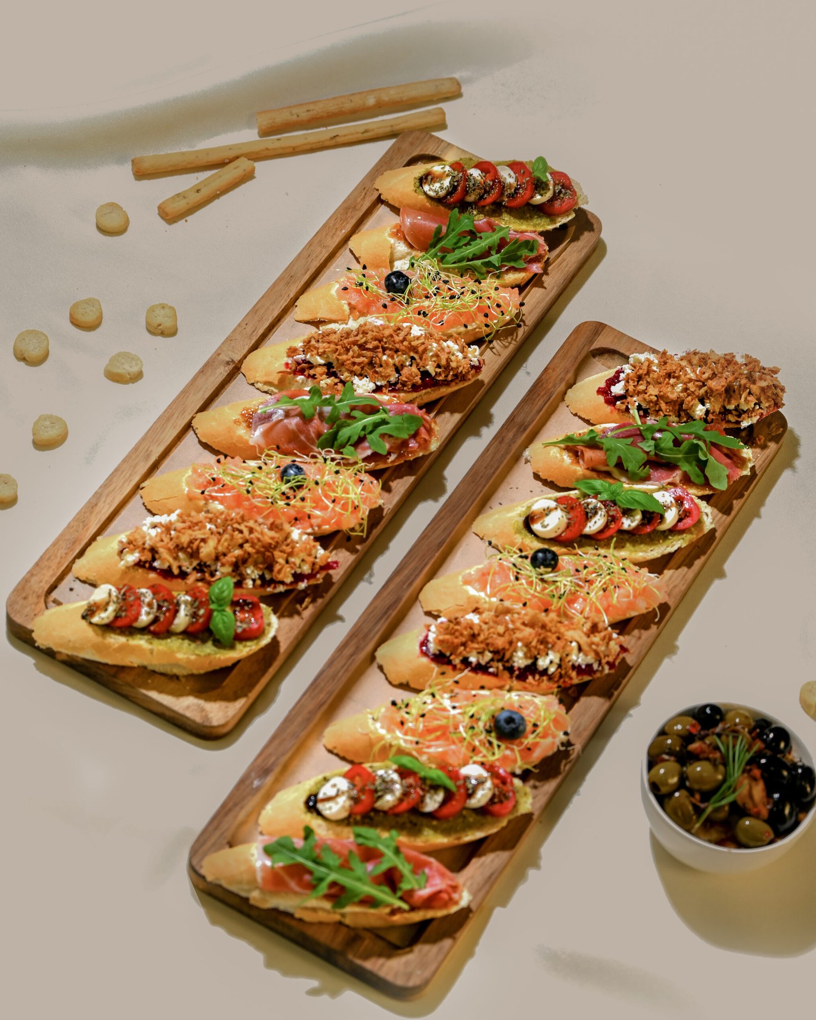 17 brusketos (1) Traškių itališkų BRUSKETŲ rinkinys, 15 vnt. - Image 1